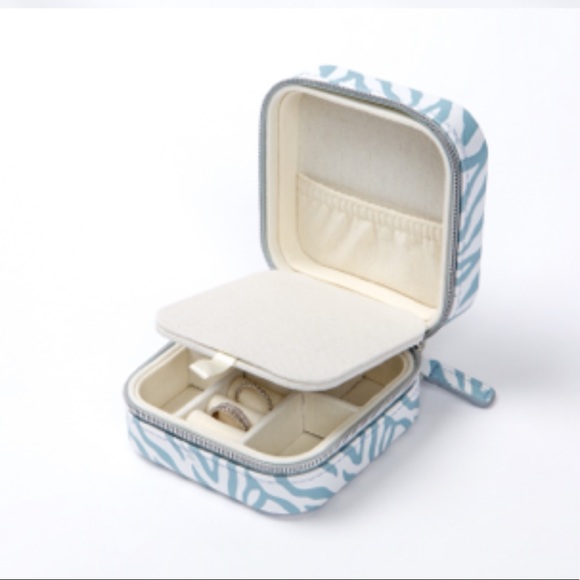 Milly Traveling Jewelry Case Blue & White Zebra Print NWT - Picture 5 of 14